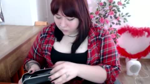 nereia online show from May 27, 5:32 pm