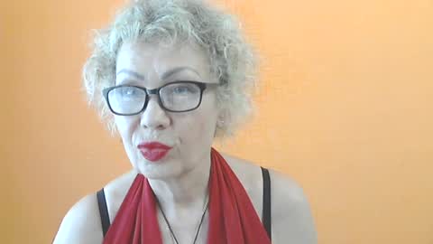 NessyJenixs online show from June 23, 8:00 am