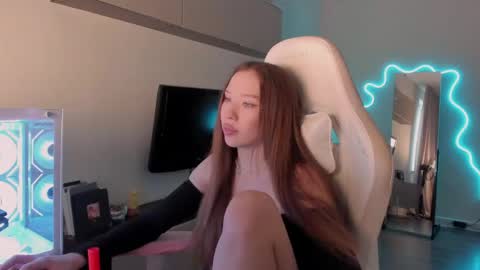 Mina online show from June 2, 9:44 am