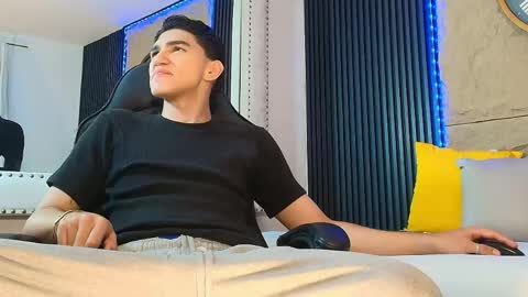nico_monroet online show from June 2, 9:39 pm