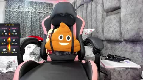 YuliEM online show from May 23, 11:01 pm