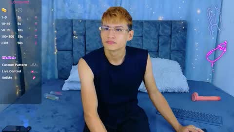 nicolastorres__ online show from April 28, 2:09 am