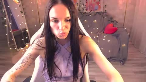 Nicole online show from June 7, 3:39 pm