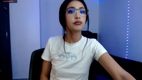Nicole online show from August 4, 10:50 pm