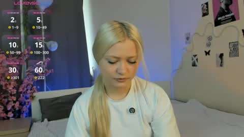 Hannah help me get 50 thumbs up online show from July 13, 5:55 am