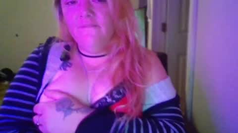 nikkinastyslut online show from August 7, 2:59 pm
