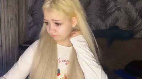 nikoli_naw online show from May 13, 9:57 pm