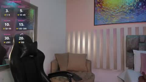 nina_glow_ online show from May 21, 11:28 am