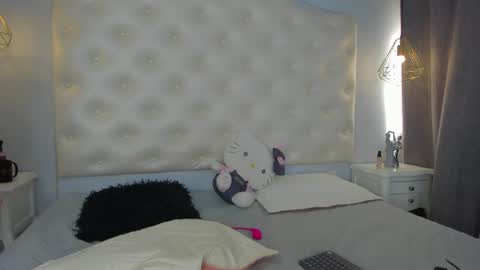 Nina  online show from June 30, 1:10 pm