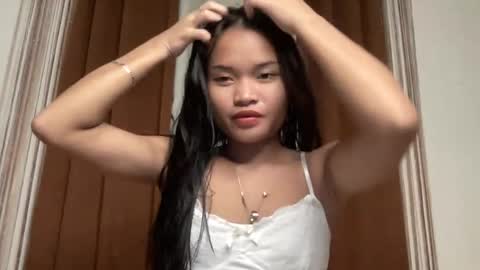 nini_luvskorn online show from June 3, 10:51 am