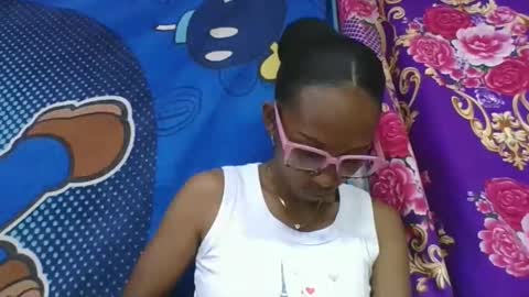 ninie246746 online show from May 31, 7:18 am