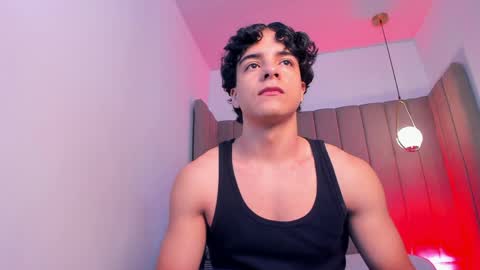 noah_delacroix online show from June 2, 12:29 pm
