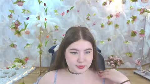 noirwhisper online show from May 17, 6:39 pm