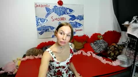 Nora online show from May 22, 7:31 pm