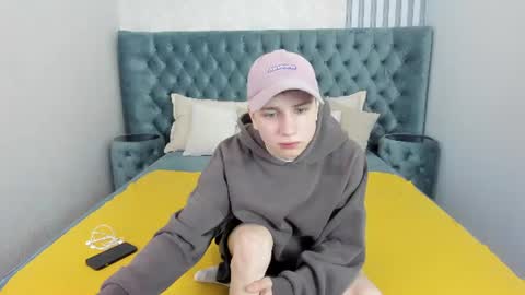 norisbev online show from July 30, 1:01 pm