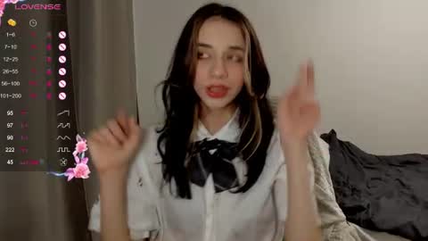 nxdee_ online show from July 12, 10:57 pm