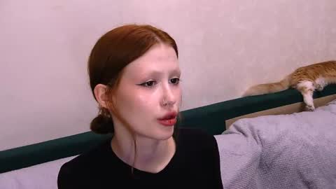 nyra_thira online show from August 2, 11:28 pm
