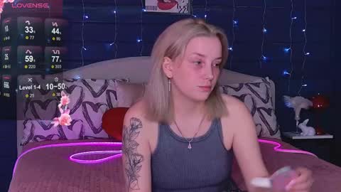 oh_my_julia online show from May 22, 8:21 am