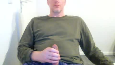 olavdelux online show from July 12, 10:35 pm