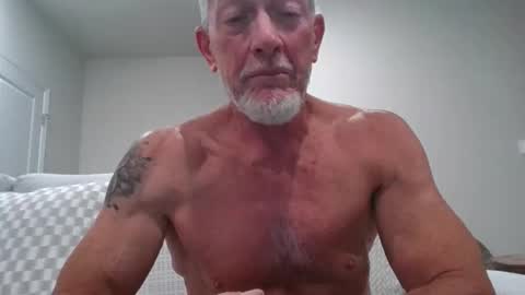oldmanmeataz online show from May 16, 1:35 am