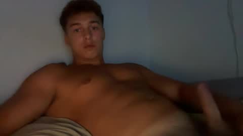 olihoe03 online show from July 13, 9:51 pm