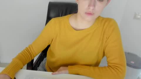olivia__dream online show from June 1, 6:20 pm