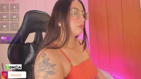 olivia_s19 online show from July 5, 2:58 am