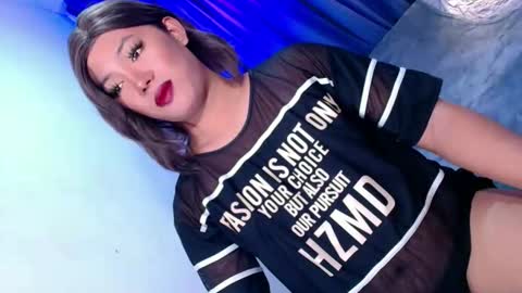 Miss OLIVIA online show from June 2, 1:29 am
