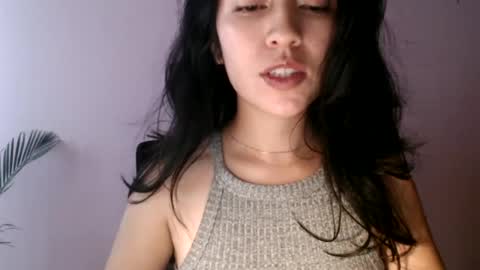 oliviaaa__ online show from August 8, 6:40 pm