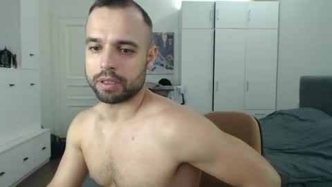 onebestlover online show from June 20, 10:54 am