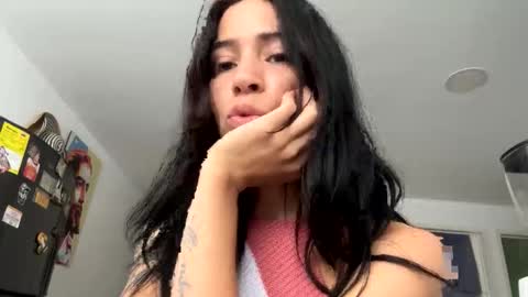 onlily online show from May 12, 2:26 pm