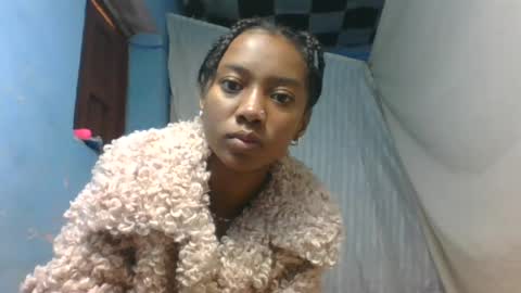 orphanie68 online show from June 29, 5:59 am