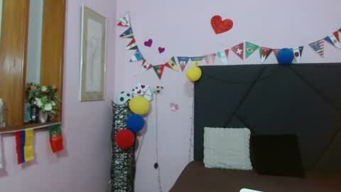 pamela_echeverria online show from June 26, 11:37 am