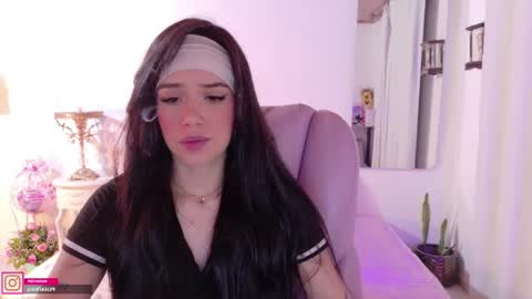 Sofa online show from May 13, 4:55 am