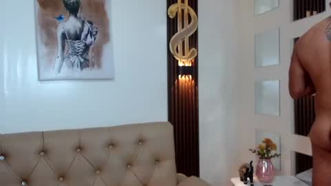 paul_cros online show from July 13, 11:58 am