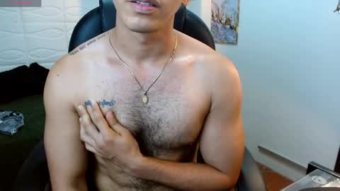 paul_cros online show from May 26, 12:33 pm