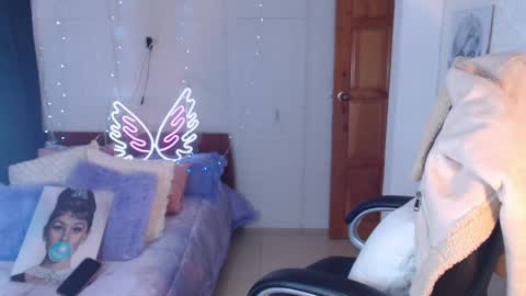 paulina online show from May 22, 5:42 pm
