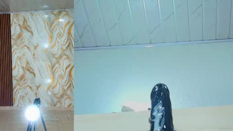 peachy__baby online show from May 26, 2:23 pm