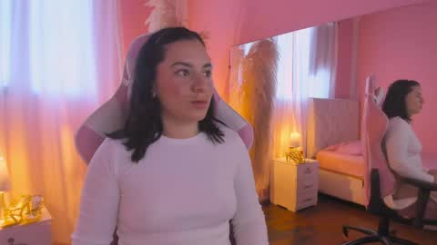 Marie online show from May 12, 11:08 am