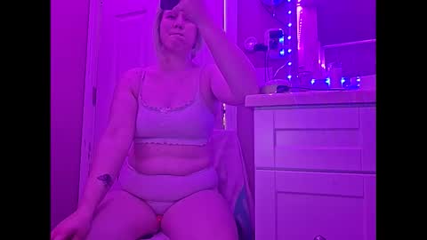nymph online show from June 1, 9:49 pm