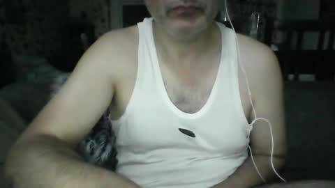 Tom online show from December 4, 8:23 pm