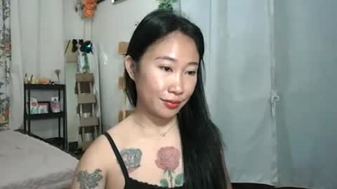 yumie  online show from June 22, 10:28 pm