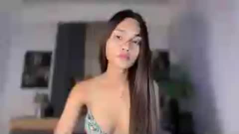 ur hot and wet precious online show from July 13, 6:28 am