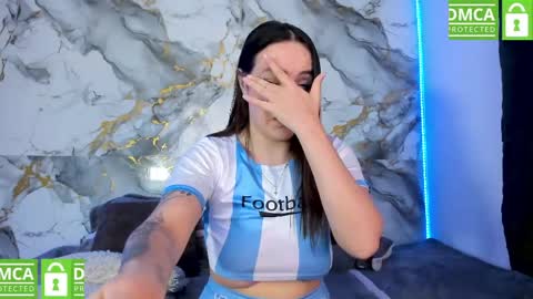 pretty lana online show from May 14, 7:45 pm