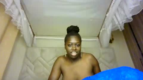 prettydulce online show from August 8, 2:32 am
