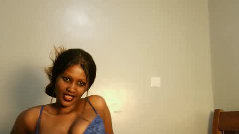 prettykeilaa online show from May 24, 9:49 am