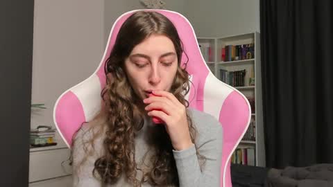 Sophie  next stream will be at Monday  i will wait you guys  online show from June 1, 5:53 am