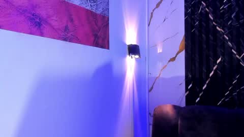 prince_arthur77 online show from May 8, 4:56 pm