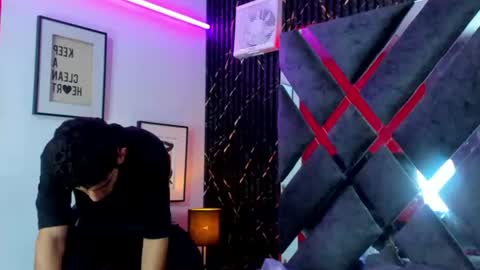 prince_arthur77 online show from June 21, 2:56 pm