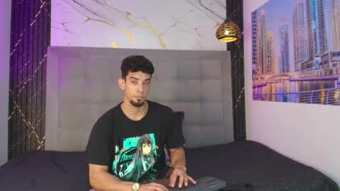 prince_arthur77 online show from May 5, 1:50 pm